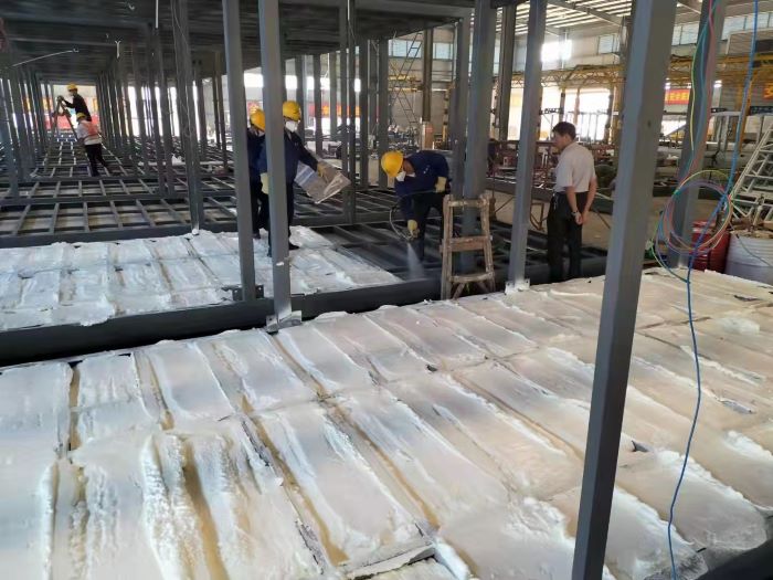 發(fā)泡噴涂 1.jpg