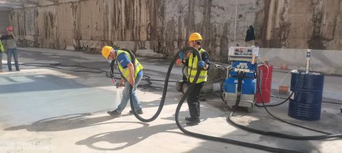 聚脲噴涂設(shè)備隧道地坪防水施工